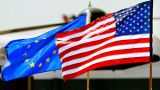 Europa und Amerika, Fahnen im Wind, Foto: AP